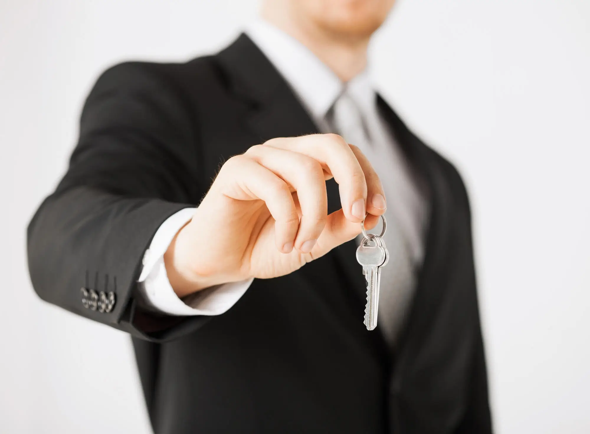 Tackling Lease Enforcement Challenges: A Guide for Chicago Landlords